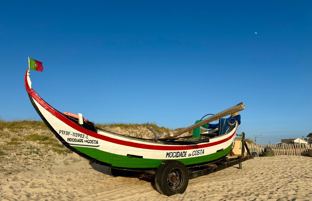 Ocean View Getaway Costa de Lavos - Quarto Dunas Douradas - serenidade e conforto