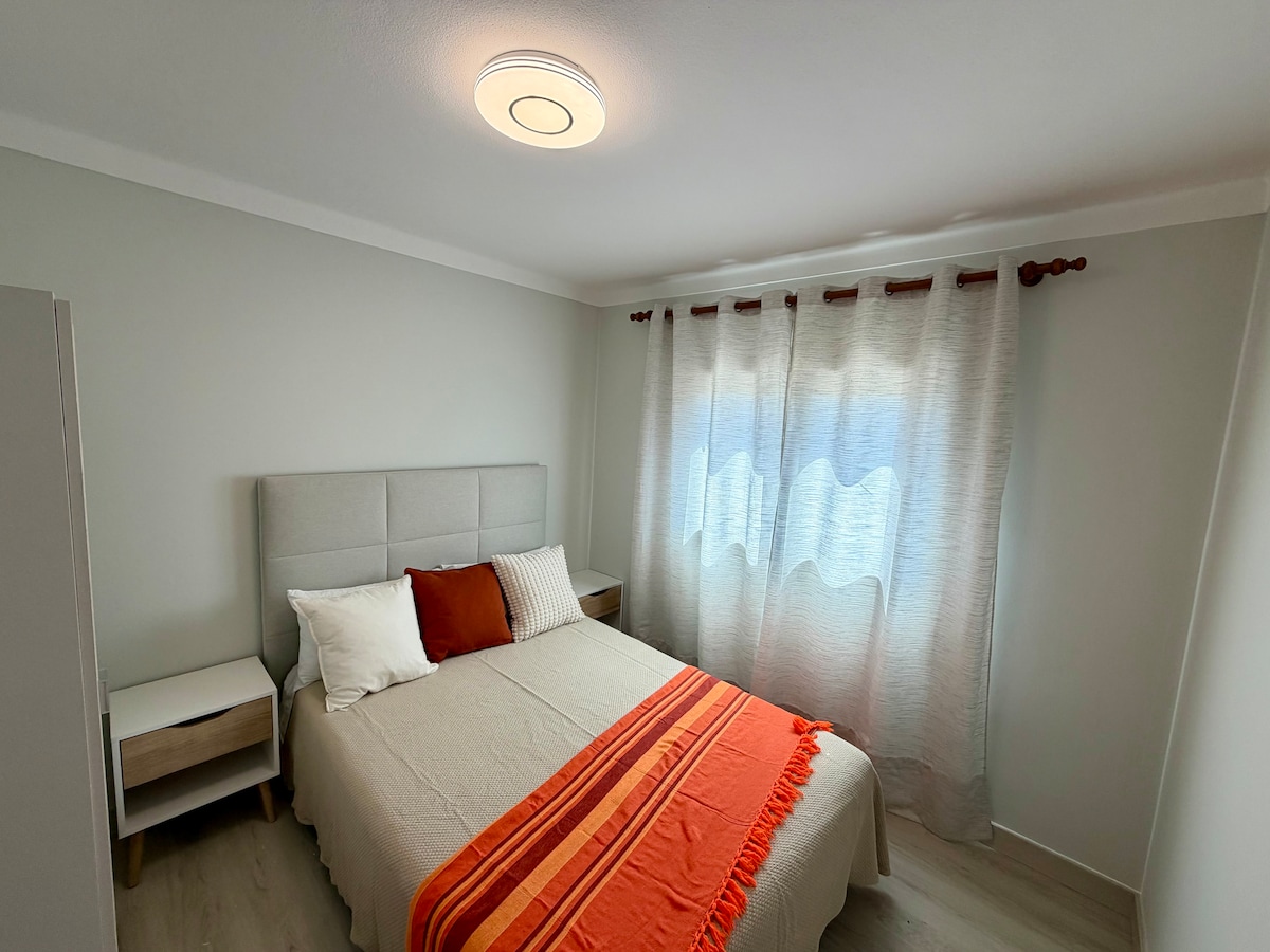 Ocean View Getaway Costa de Lavos - Eletrodomésticos encastrados e bancada ampla